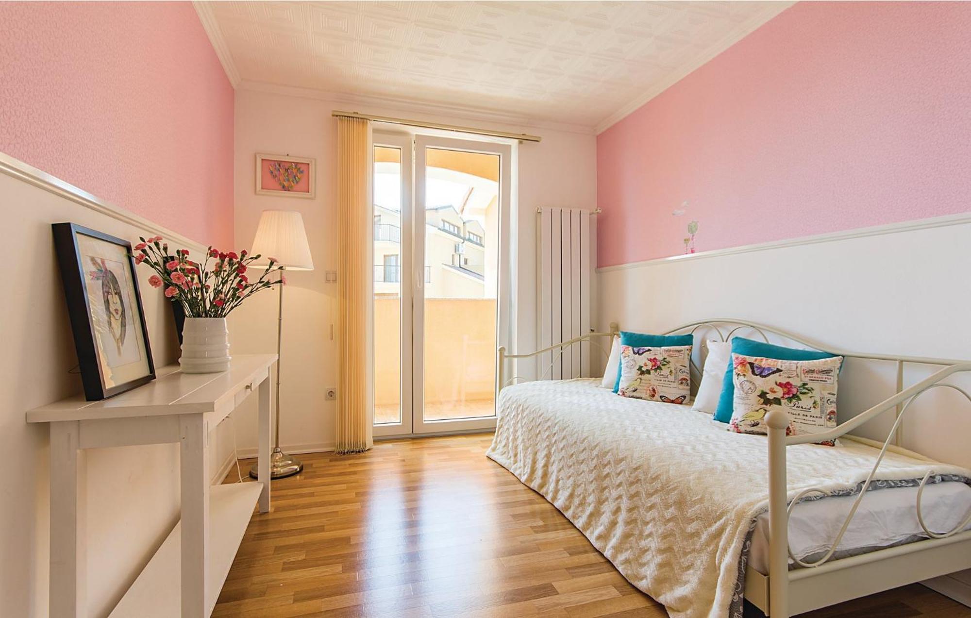 7 Bedroom Stunning Home In Ližnjan エクステリア 写真