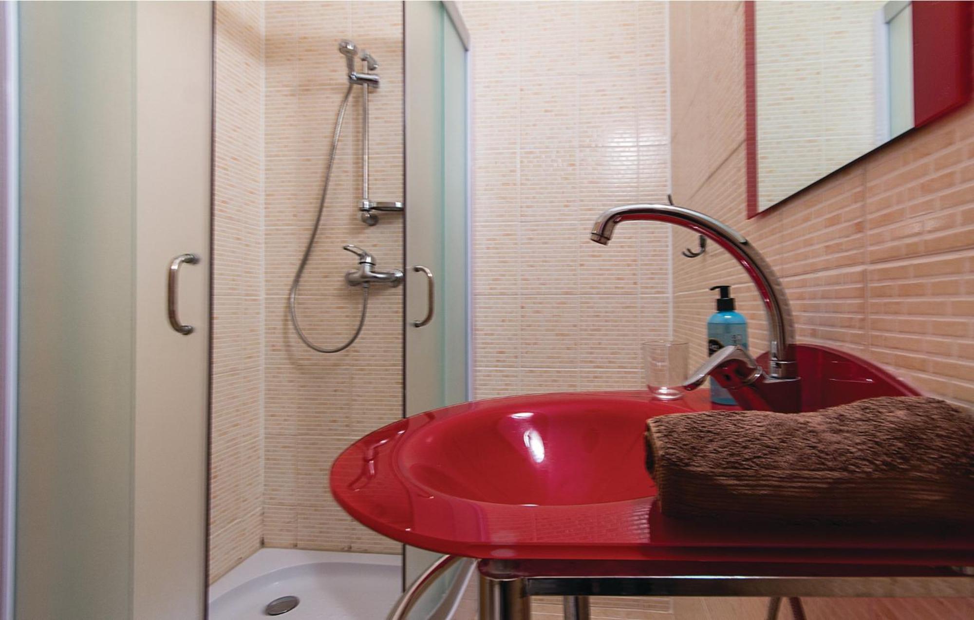 7 Bedroom Stunning Home In Ližnjan エクステリア 写真