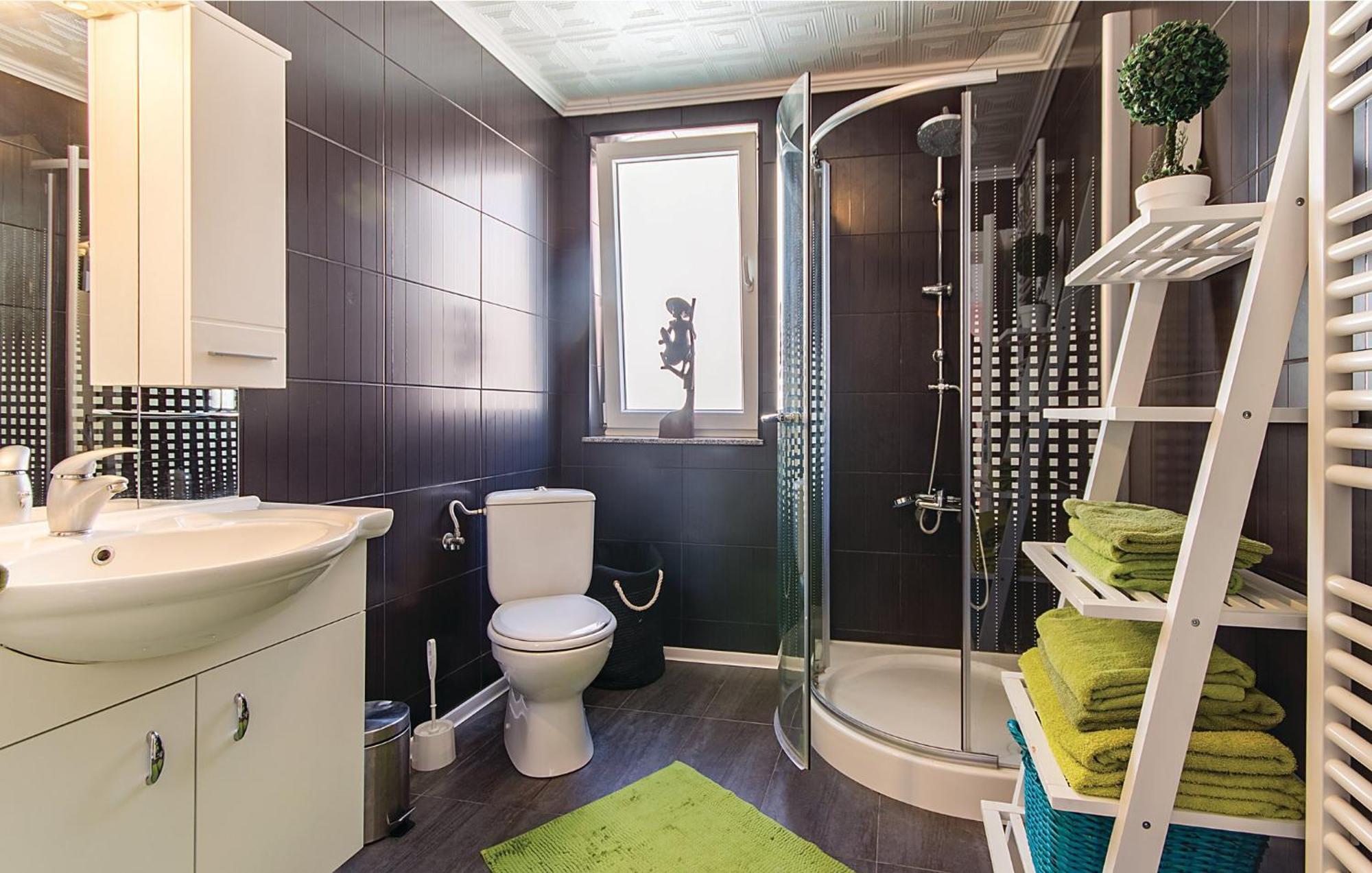 7 Bedroom Stunning Home In Ližnjan エクステリア 写真