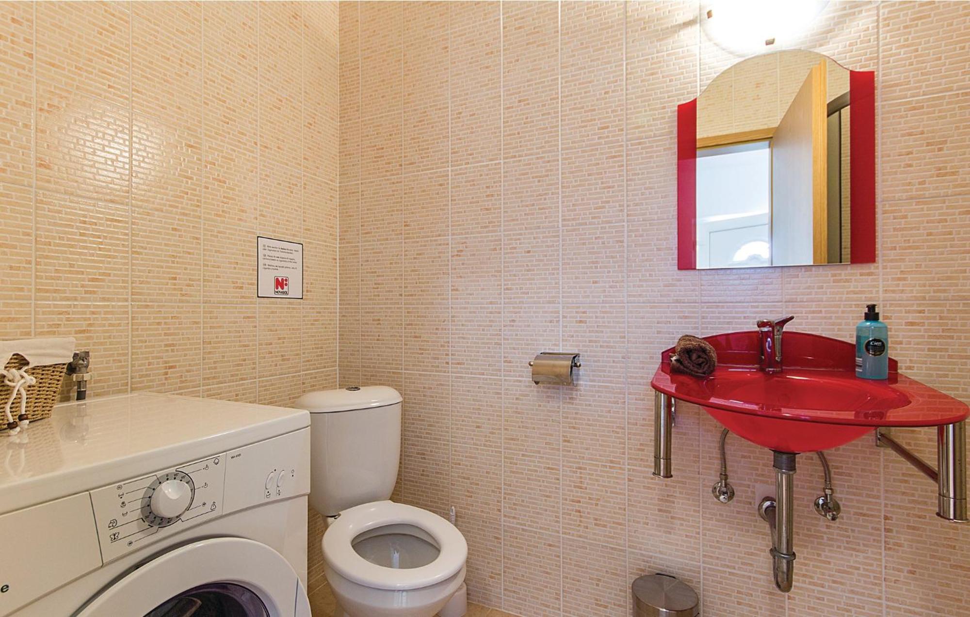 7 Bedroom Stunning Home In Ližnjan エクステリア 写真