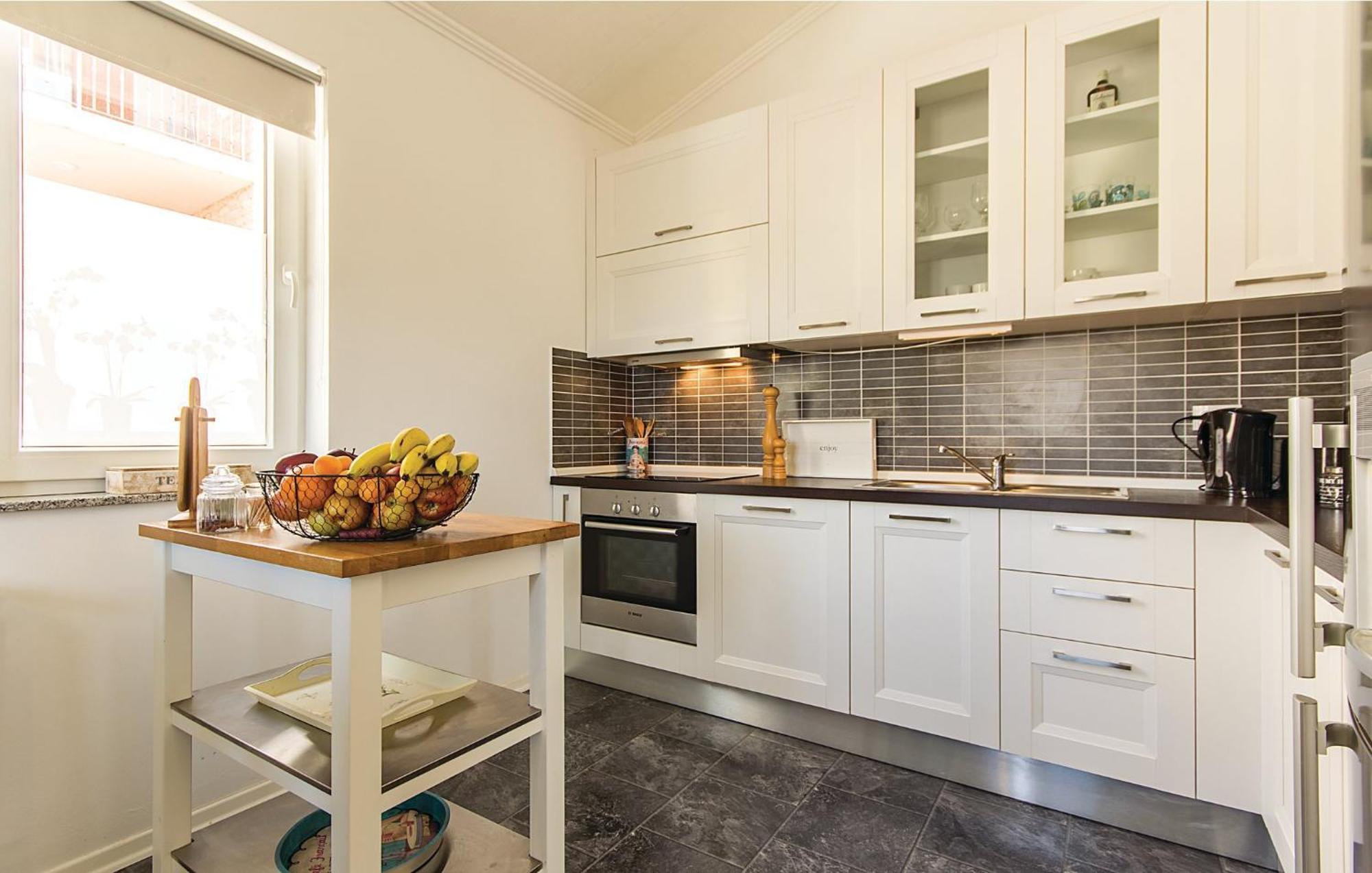 7 Bedroom Stunning Home In Ližnjan エクステリア 写真